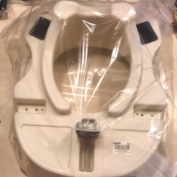 Probasics Elevated Toilet Seat W Adjustable Knob - Picture 4 of 7